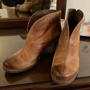 Korks booties